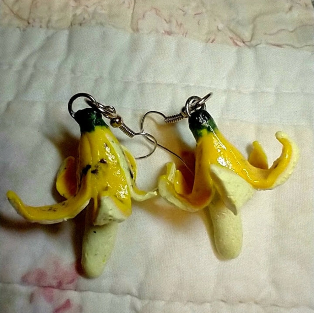 Banana earrings